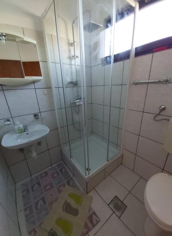 Apartmani Svitlana Sukošan Eksteriør billede