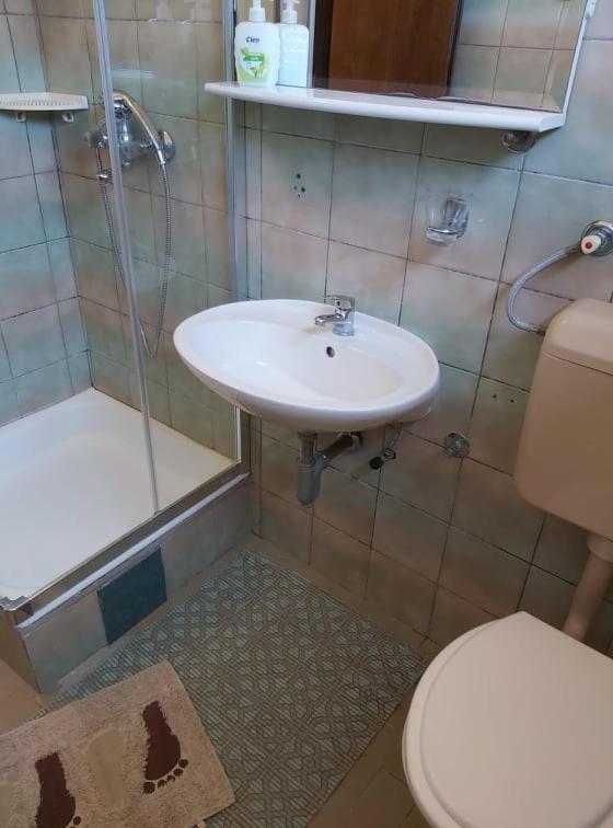 Apartmani Svitlana Sukošan Eksteriør billede