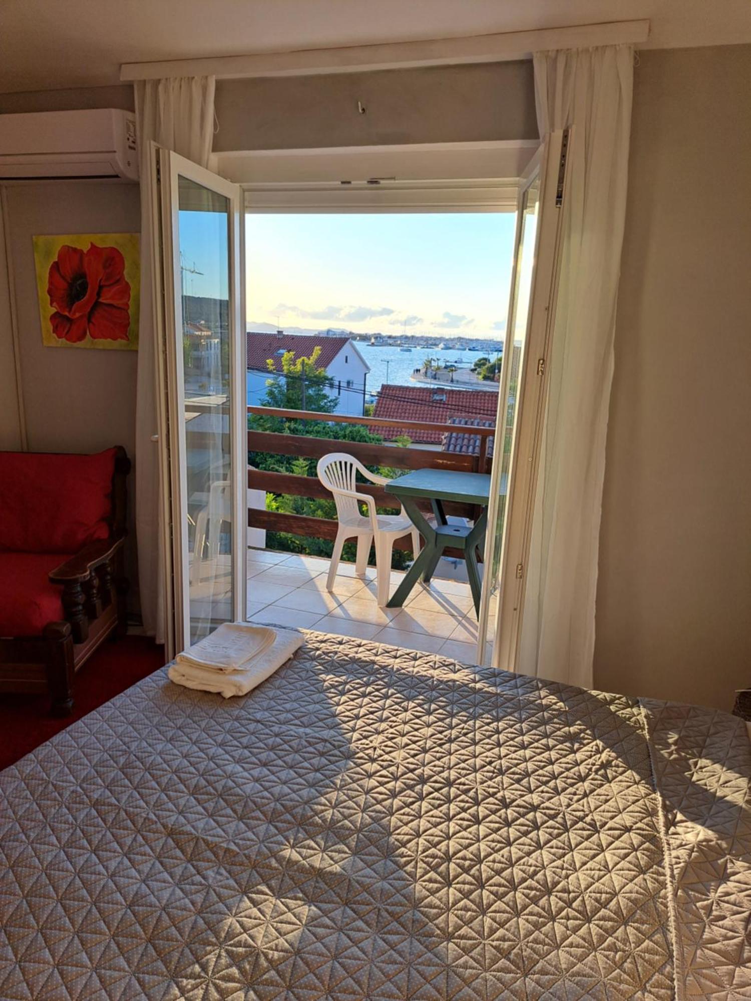 Apartmani Svitlana Sukošan Eksteriør billede